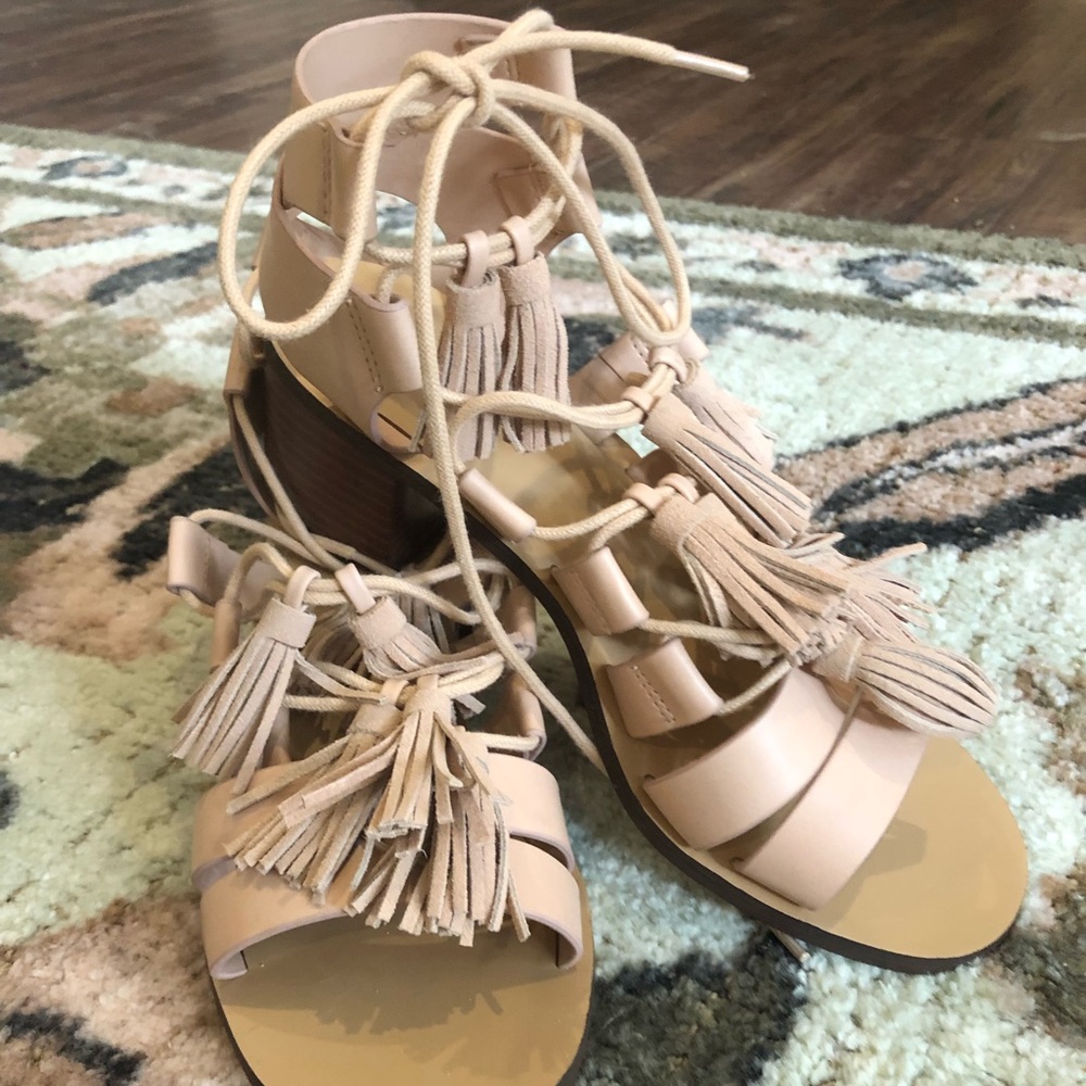 Woman’s sandles